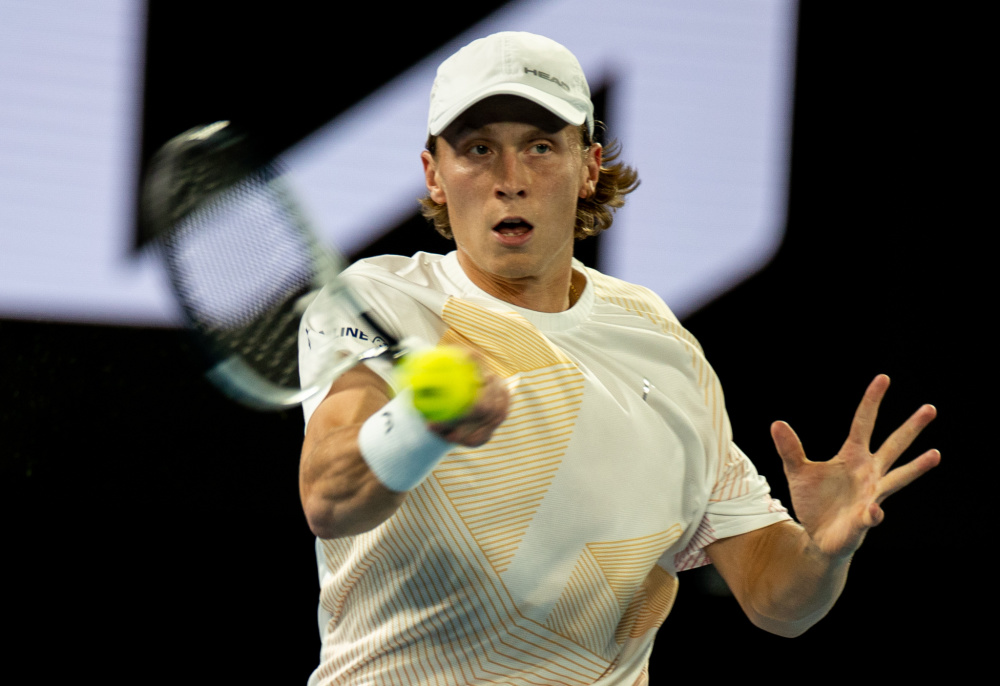 关于世界网球队轻取英国网球队,梅德韦杰夫高光表现的信息 关于世界网球队轻取英国网球队,梅德韦杰夫高光表现的信息