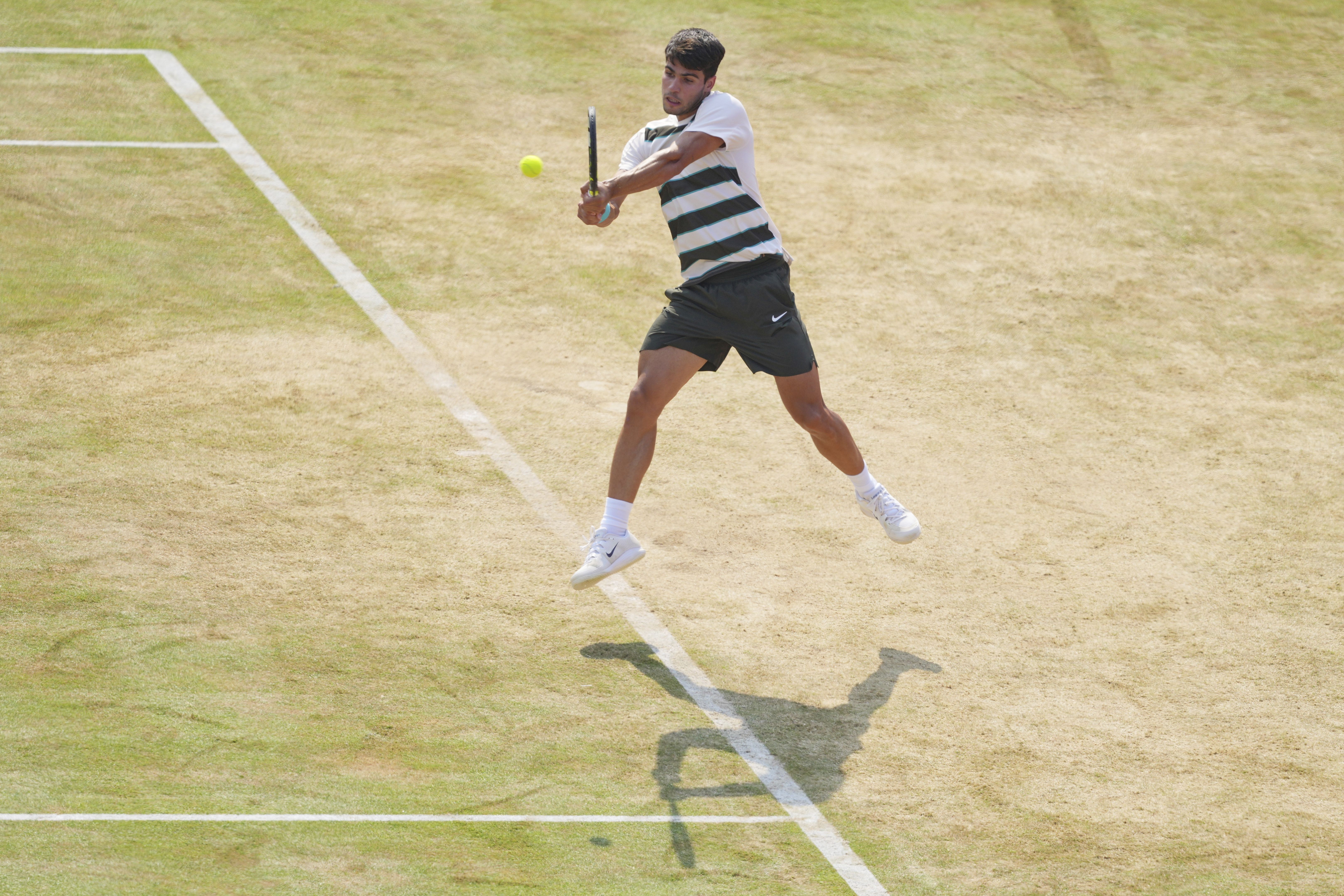 米兰体育app入口-包含西班牙网球队碾压英国网球队,阿尔卡拉斯关键制胜的词条