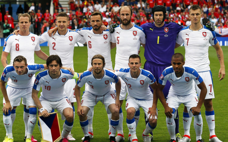 ac米兰-捷克闪耀赛场：欧洲杯预选赛淘汰赛比分领先的简单介绍