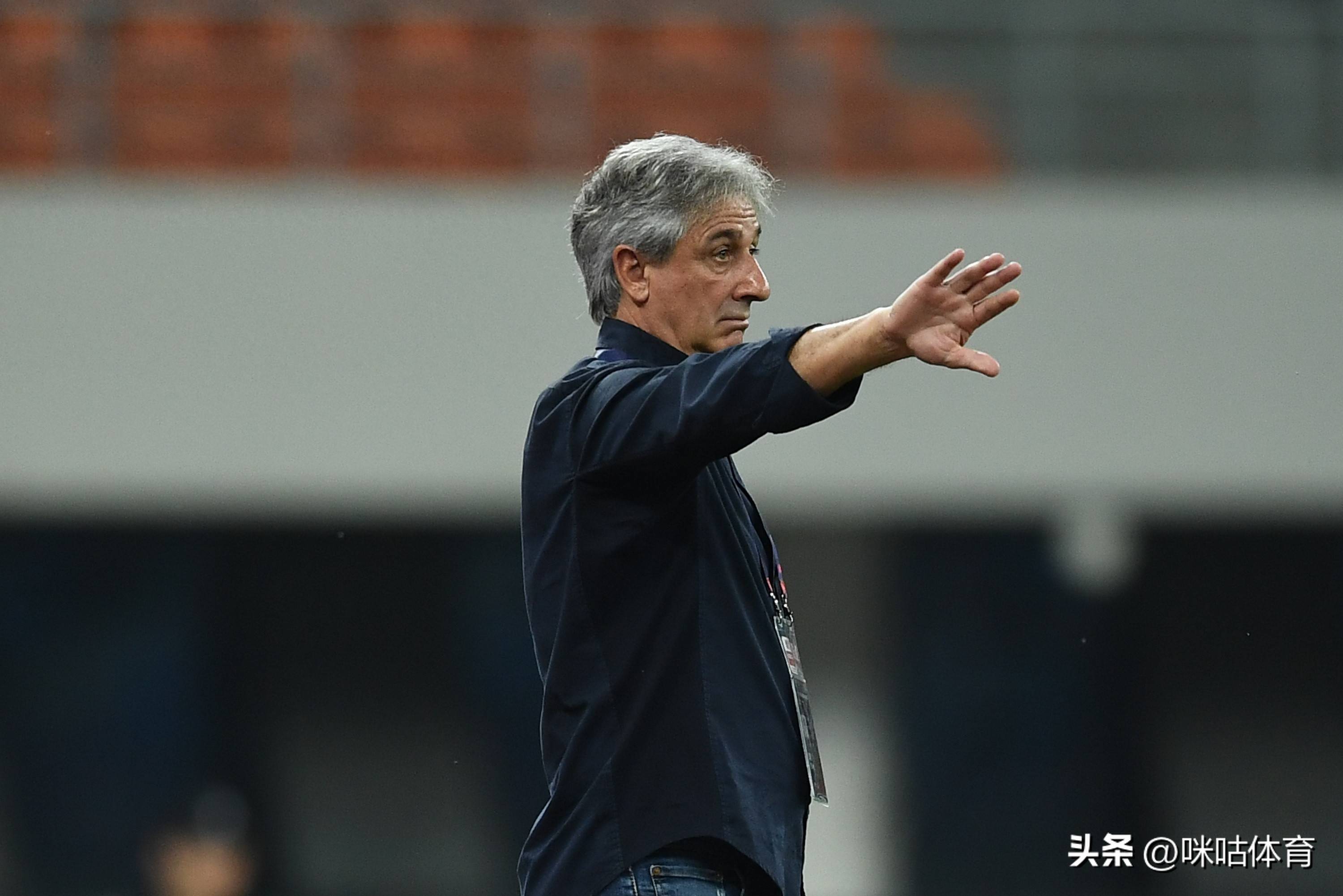 关于球队备战风波不断，主帅战术再添变数的信息