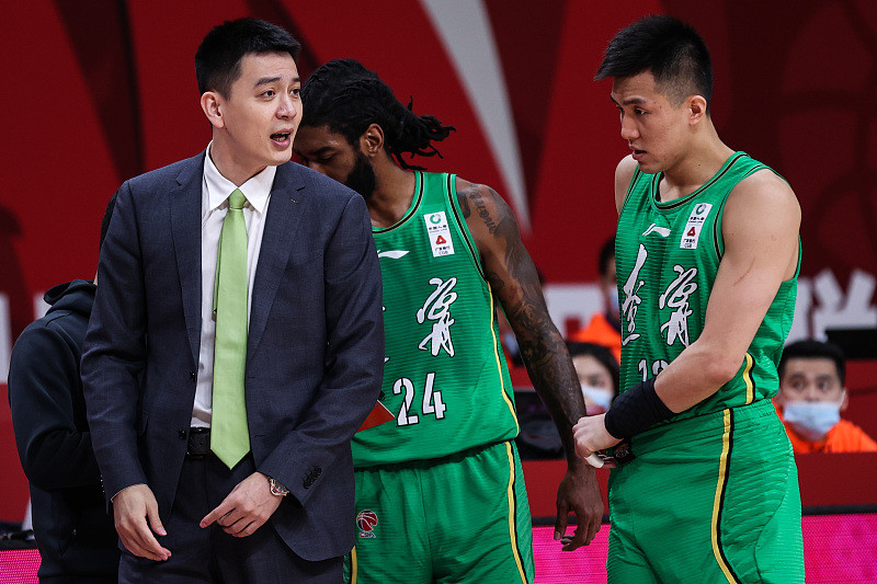 米兰体育官网-冰岛队再度斩获胜仗，锁定晋级资格