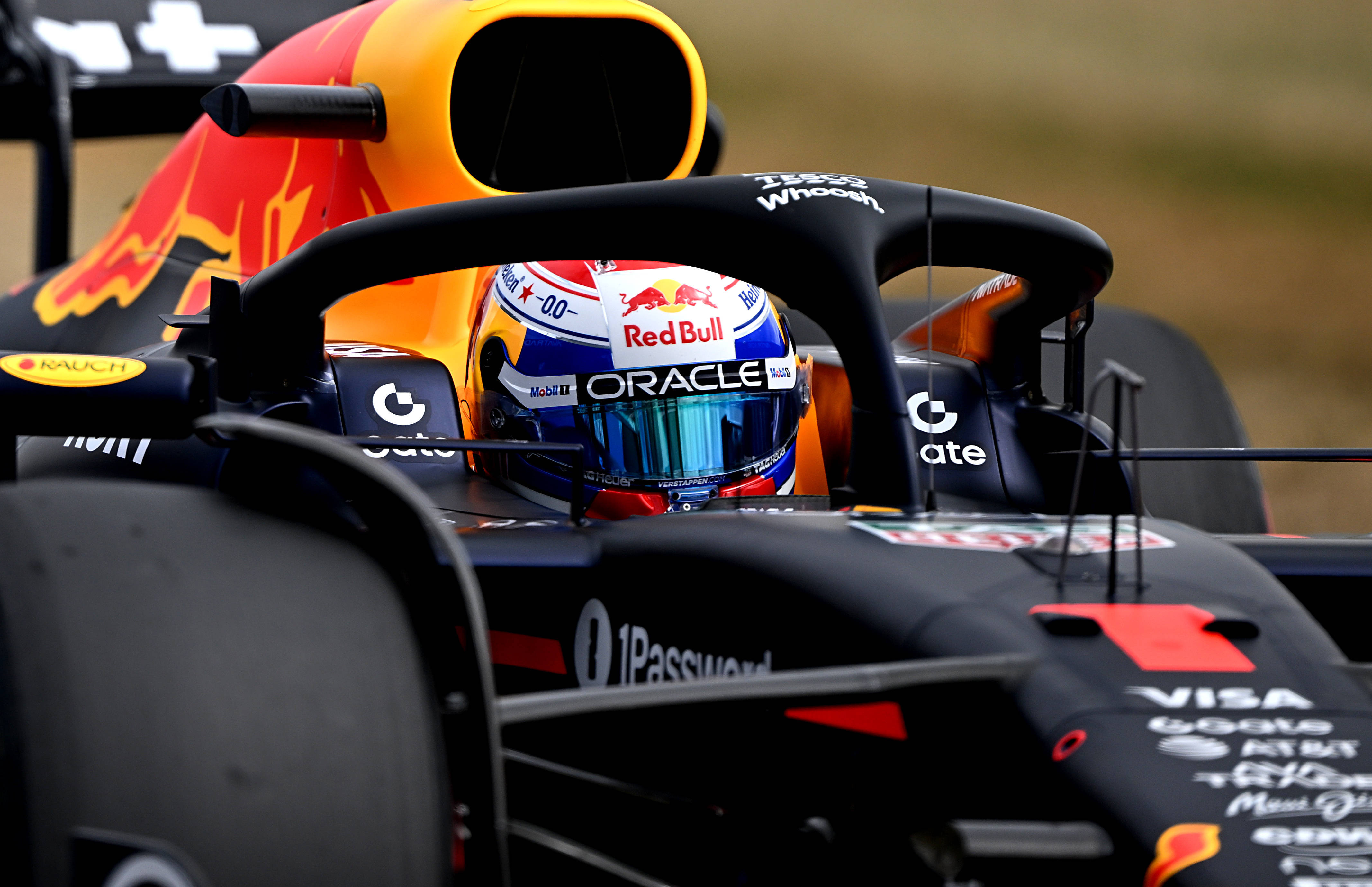 米兰APP下载-包含阿斯顿马丁逆转红牛车队，阿隆索统治全场的词条