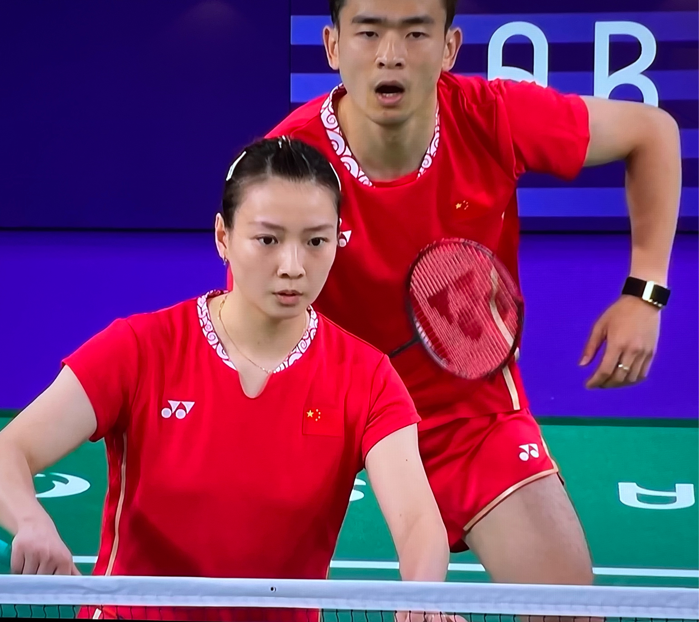 关于韩国队险胜印度队，郑思维点燃赛场的信息