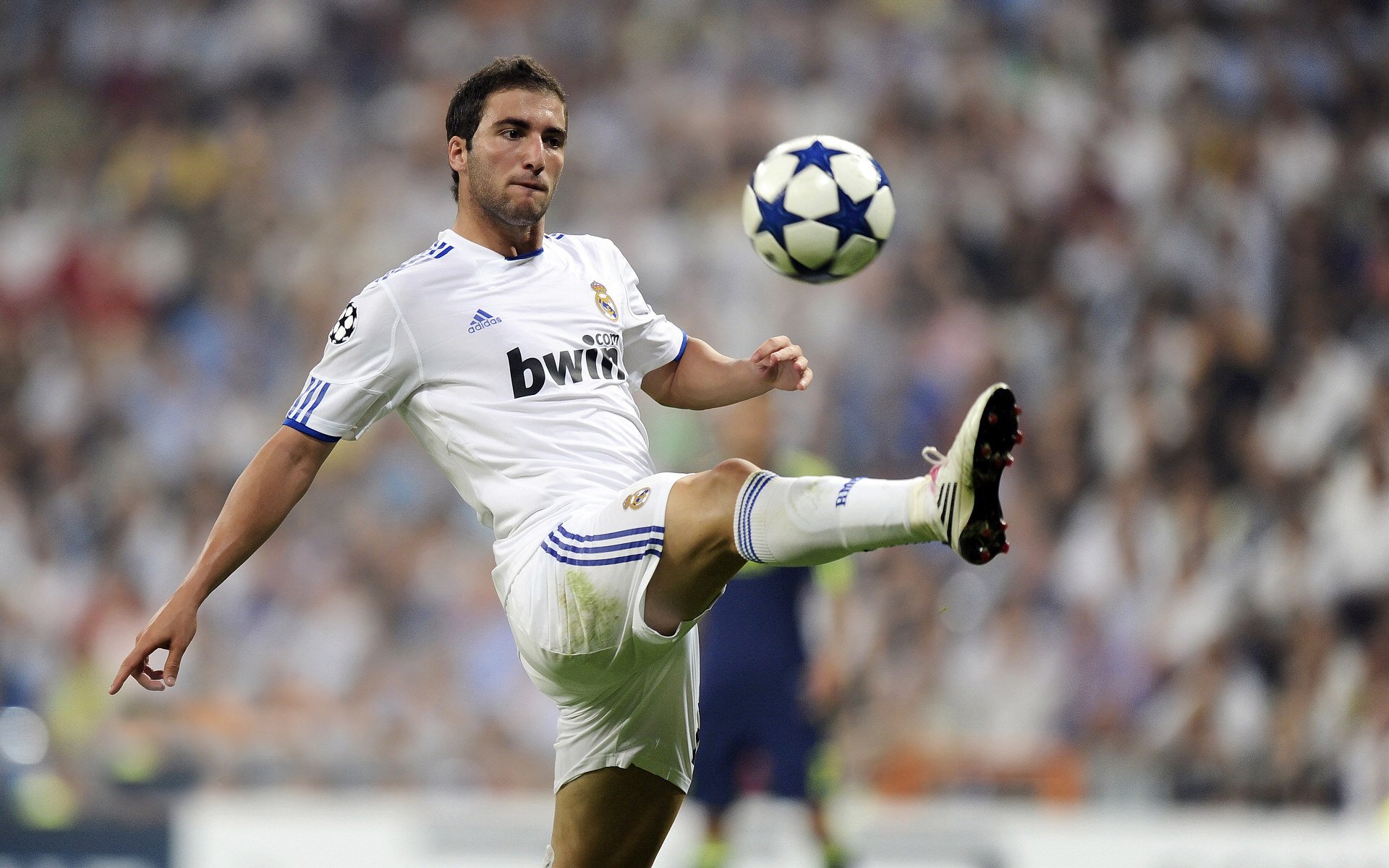 克瓦拉茨赫利亚刷新纪录之夜，比利时铁闸封锁拉齐奥攻势